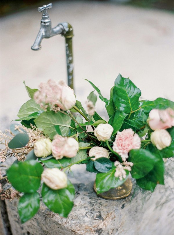 Robinet extérieur sur pied antigel : robuste, pratique et élégant